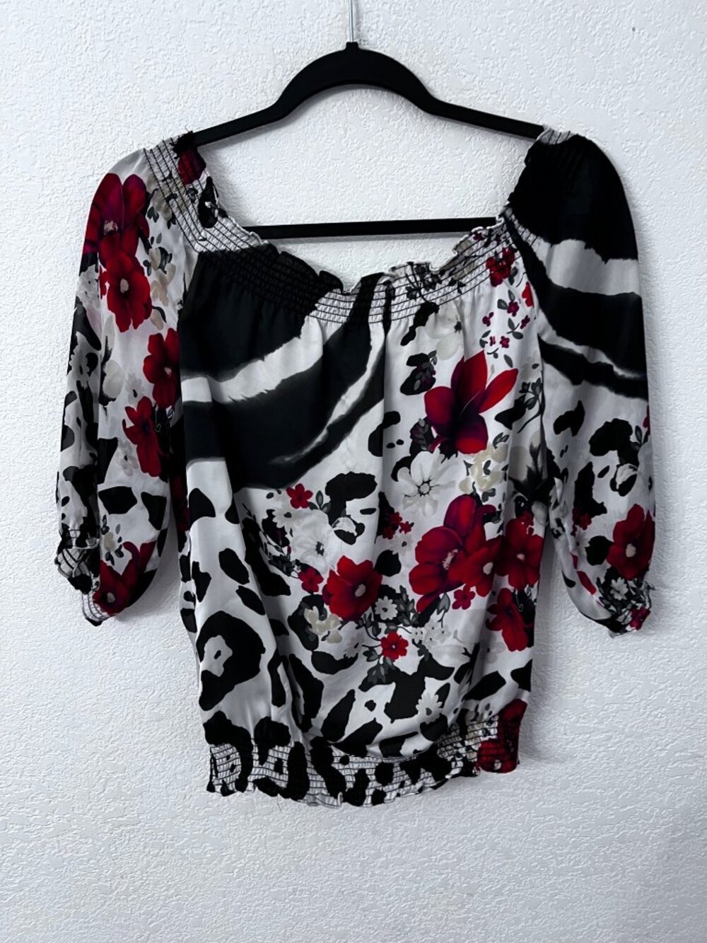White House Black Market Floral & Animal Print Off-Shoulder Top women size small